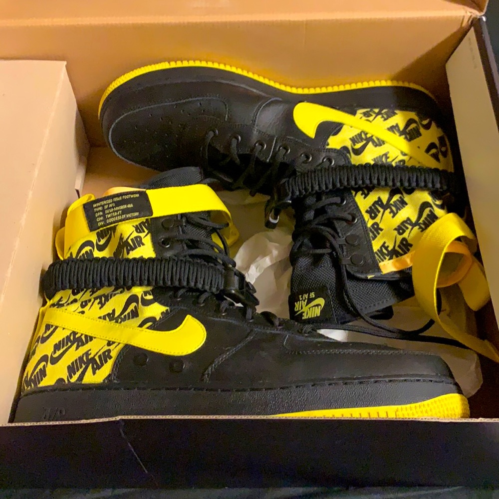 Black and yellow SF AF1